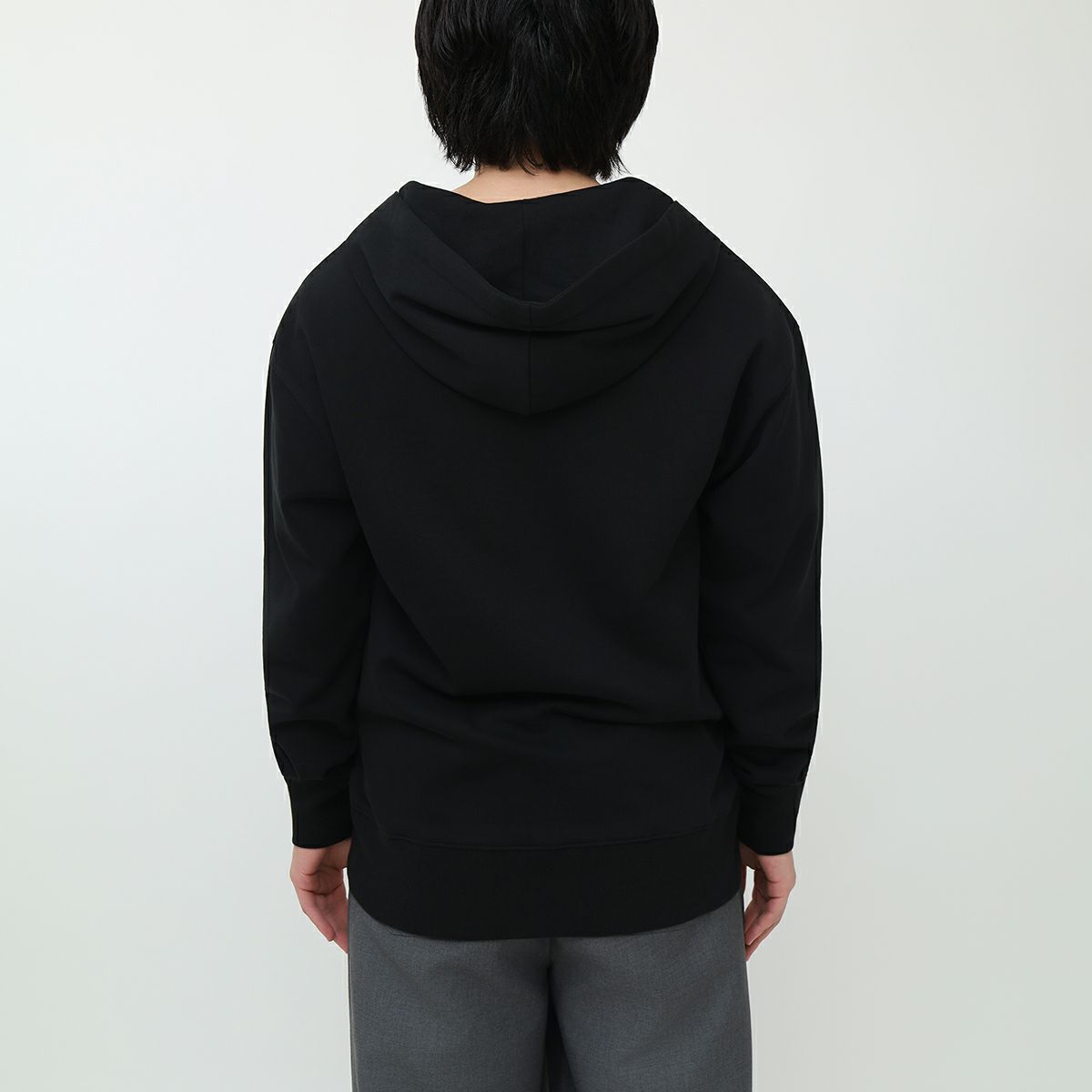 身長：174cm　着用サイズ：Mサイズ